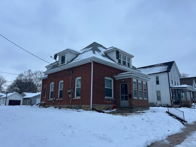 Building Photo - 2905 Burden Ave