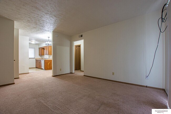 Building Photo - 8252 S 48th St