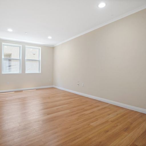 Habitación - 4771 Forman Ave