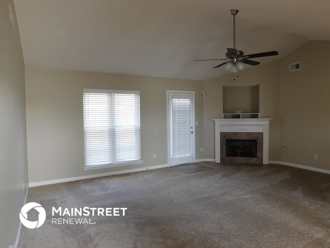 Building Photo - 6198 Braybourne Main