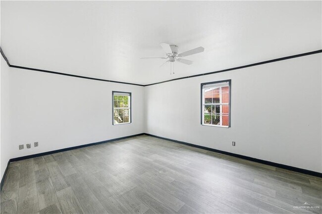 Foto del edificio - 14 Rusty Dr