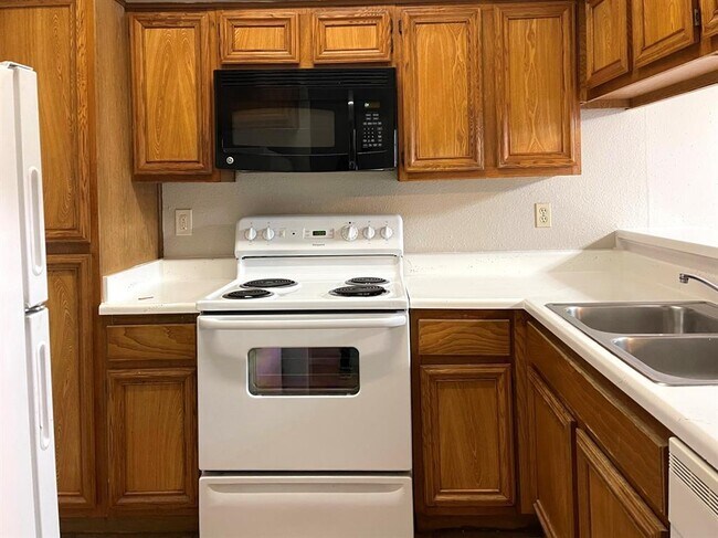 Foto del edificio - 2214 Millstone Dr