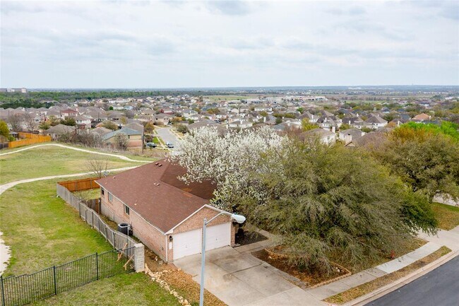 Building Photo - 3807 Eagles Nest St