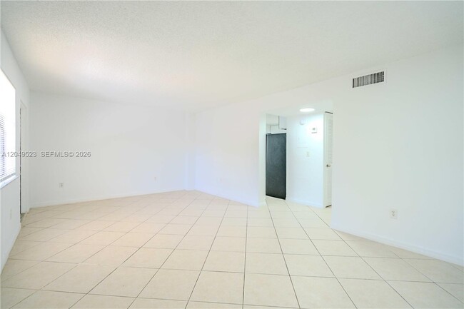 Building Photo - 3265 Virginia St