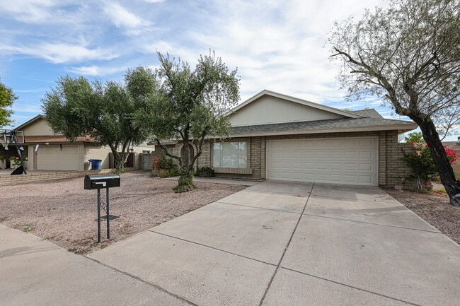 Photo - 6519 S Elm St (Tempe, AZ) House