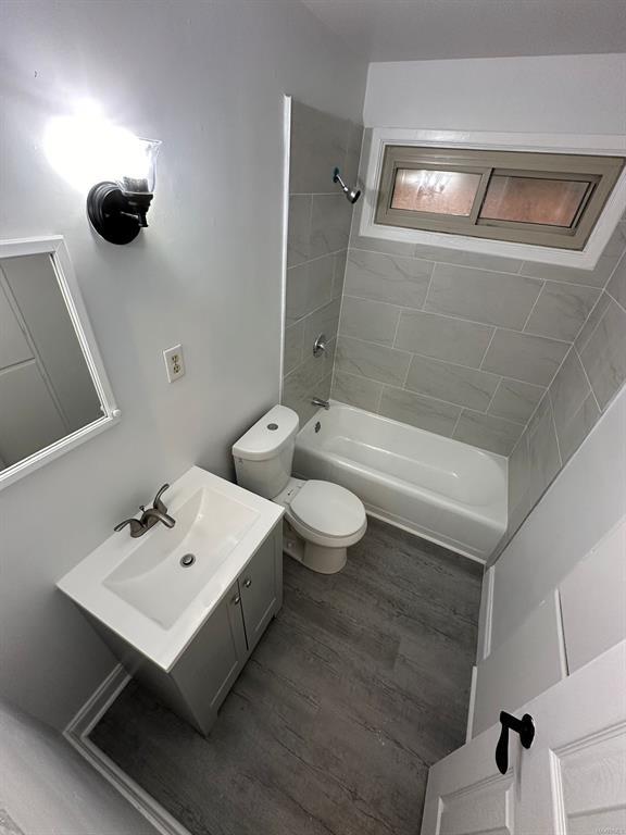 Foto del edificio - 3535 Farwood Dr