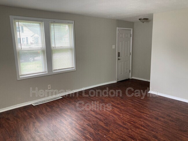 Building Photo - 233 Habecking Dr