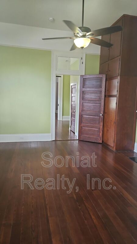 Building Photo - 2618 Lepage St