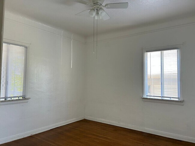 Foto del edificio - 731 E 8th St