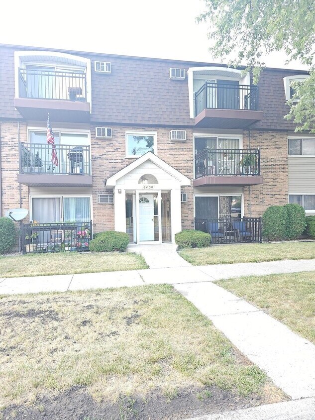 6430 Pamela Ln Unit 10, Chicago Ridge, IL 60415 Condo for Rent in