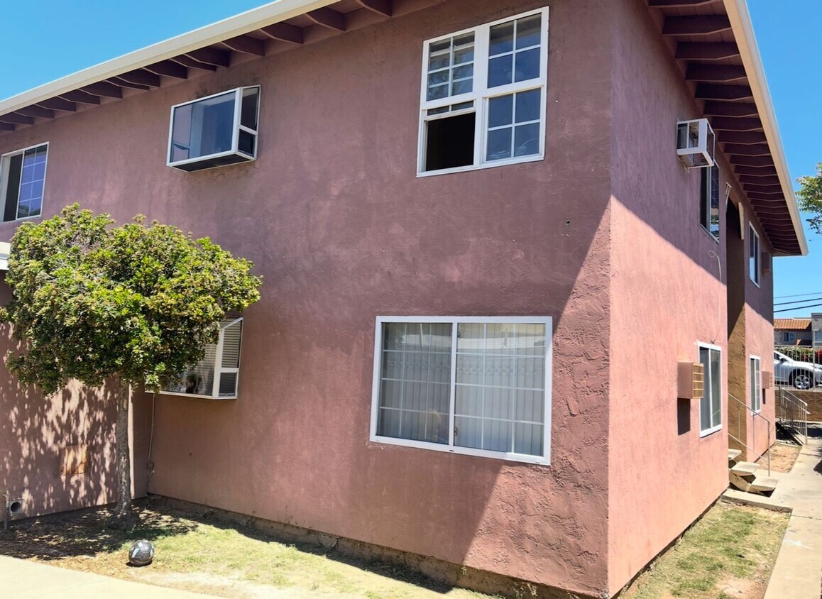 Foto principal - 2 bedrooms 1 bath apartment in El Cajon