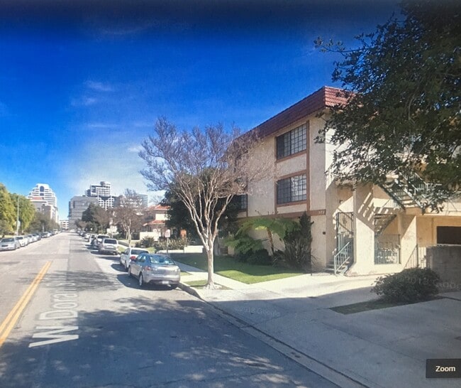 Building Photo - 372 W Doran St