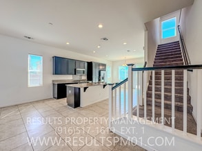 Building Photo - 136 Lily Bay Cir