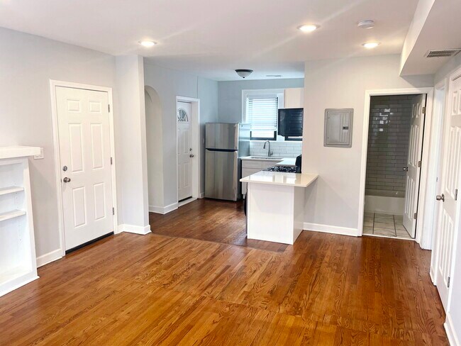Foto del edificio - 4415 W School St