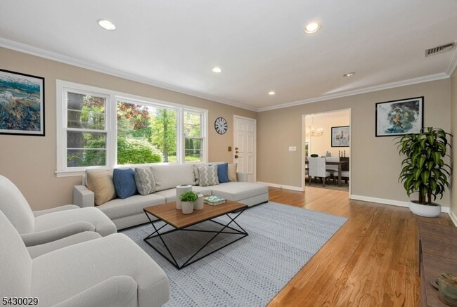 Building Photo - 31 Stonefield Rd