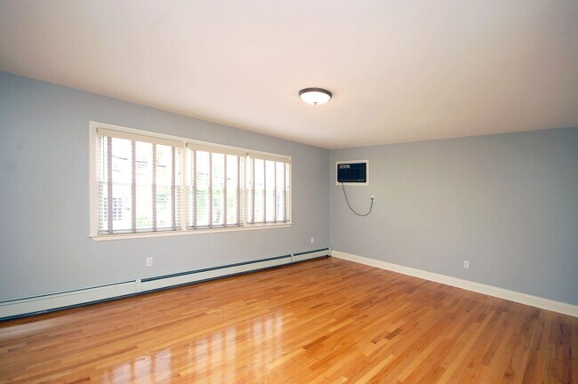 Foto del edificio - 599 Liberty Ave