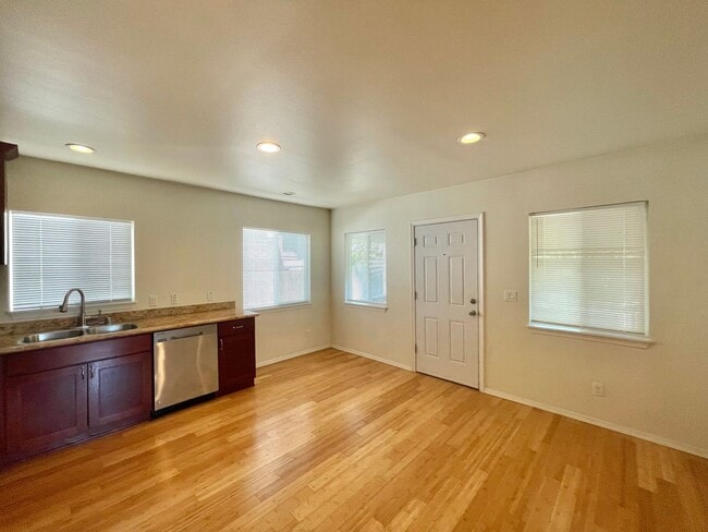 Building Photo - Great Entire ADU for Rent!