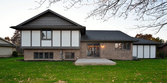 Building Photo - 1444 Timberlane Dr