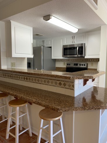 Foto del edificio - 549 Sun Ridge Pl