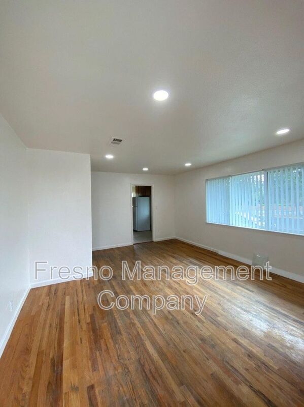 Foto del edificio - 2044 N First St