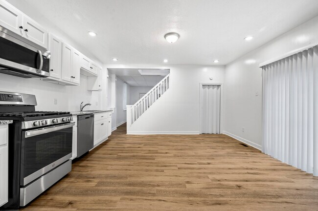 Foto del edificio - 531 Corey Ave