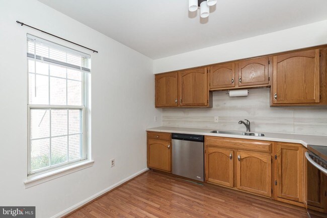 Building Photo - 313 Westridge Cir