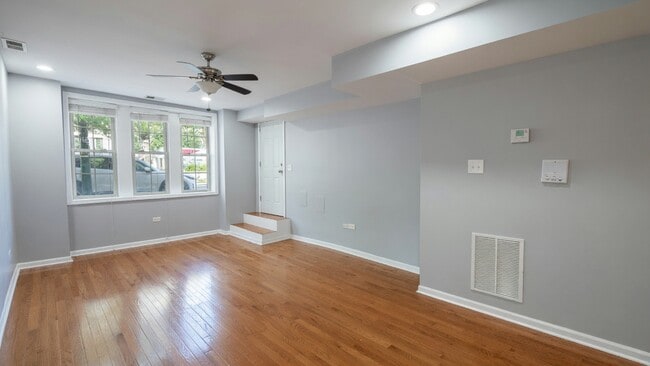 Foto del edificio - 3727 N Ashland Ave