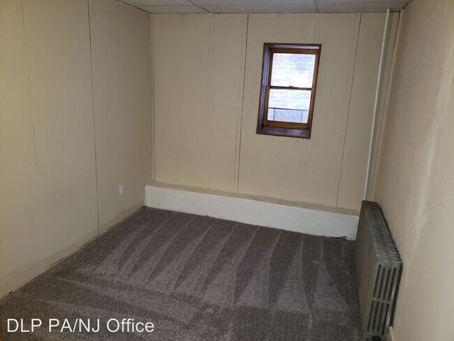 Building Photo - 1 br, 1 bath Apartment - 592 Main Street