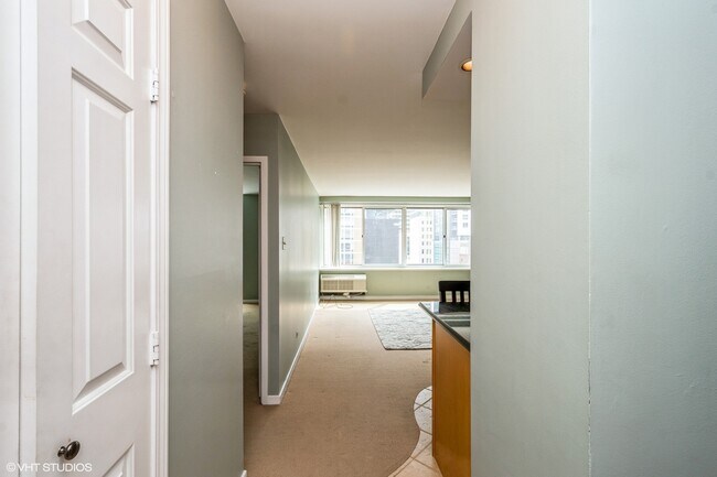 Building Photo - 211 E Ohio St
