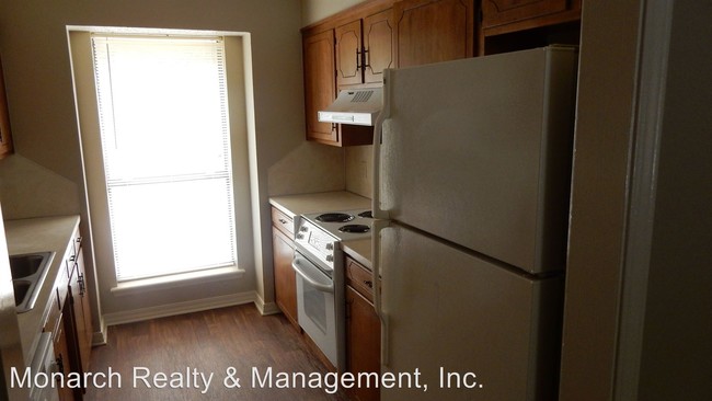 Building Photo - 9404 Ferrara Dr