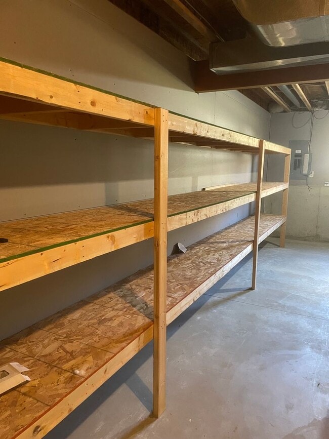 Building Photo - 2930 W Glenpark Dr