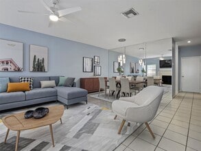 Building Photo - 17641 Red Oak Dr