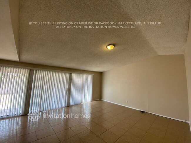 Foto del edificio - 8223 W Hazelwood St