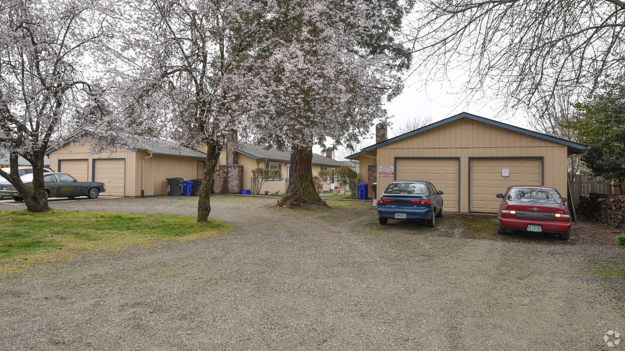 Building Photo - Metzler Apartments