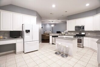 Building Photo - 20919 Garden Arbor Ln