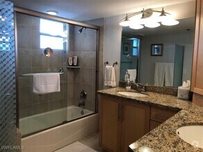 Building Photo - 5550 Heron Point Dr
