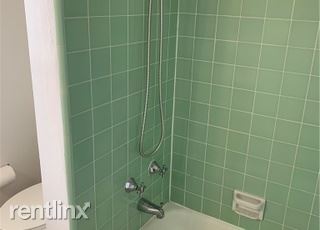 Building Photo - 1 br, 1 bath House - 723 E 6th St Apt D