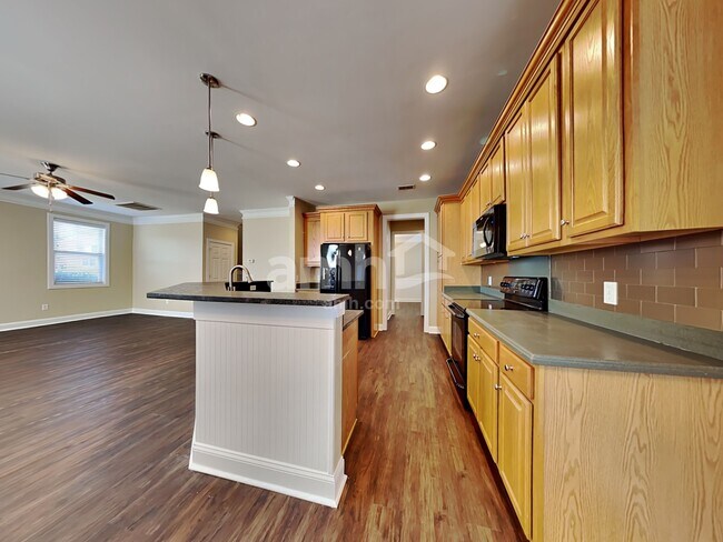 Foto del edificio - 1085 Moss Grove Dr