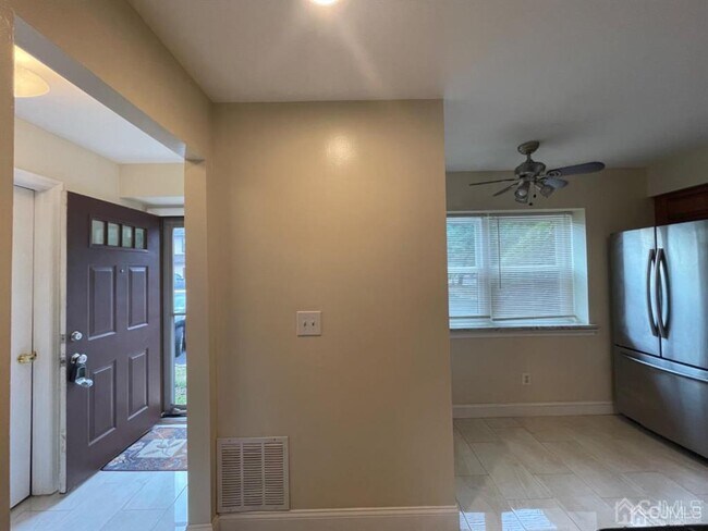 Foto del edificio - 6102 Hana Rd