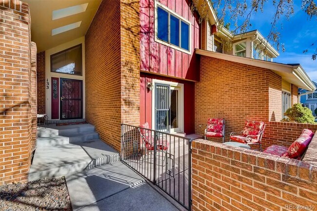 Front entrance - 133 Minturn Ave