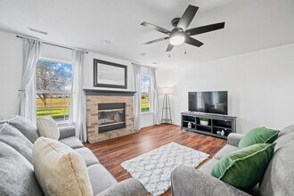 Building Photo - 2386 Meadow Bend Dr