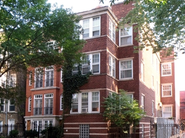 Building Photo - 831 W Wolfram St