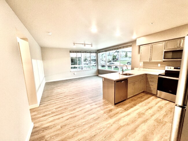 Building Photo - 2330 Yakima Ct