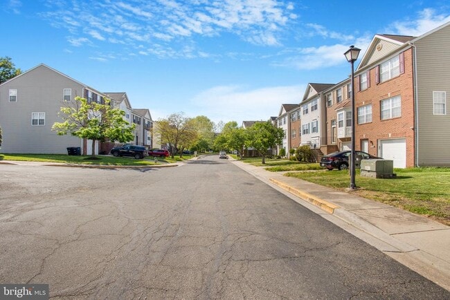 Foto del edificio - 9820 Berrywood Ct