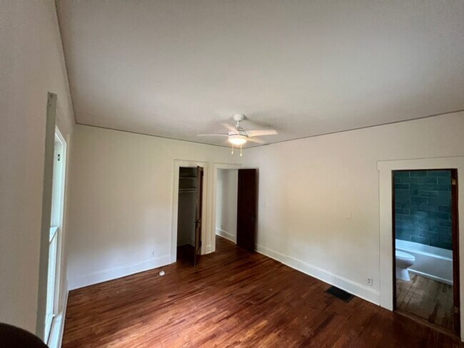 Building Photo - 3 Bed | 1 Bath Single Family Home