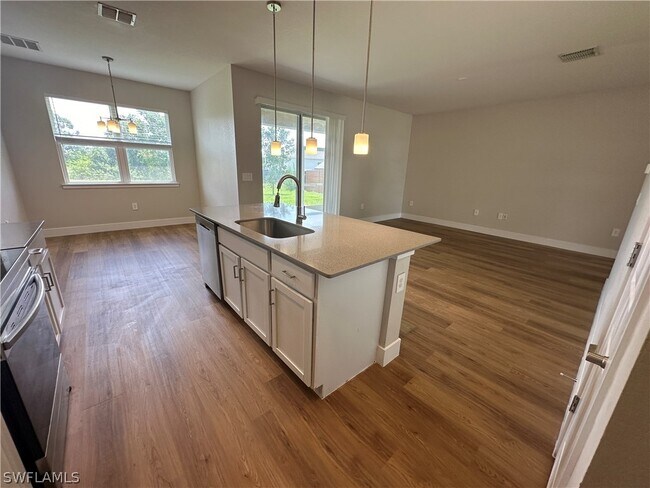 Foto del edificio - 4009 NE 19th Pl