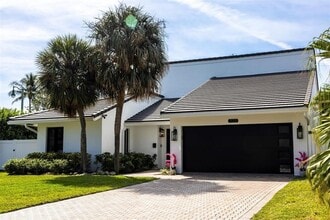 Building Photo - 222 N Tradewinds Ave