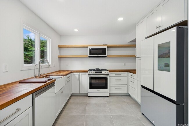 Building Photo - 17 Ginny Ln