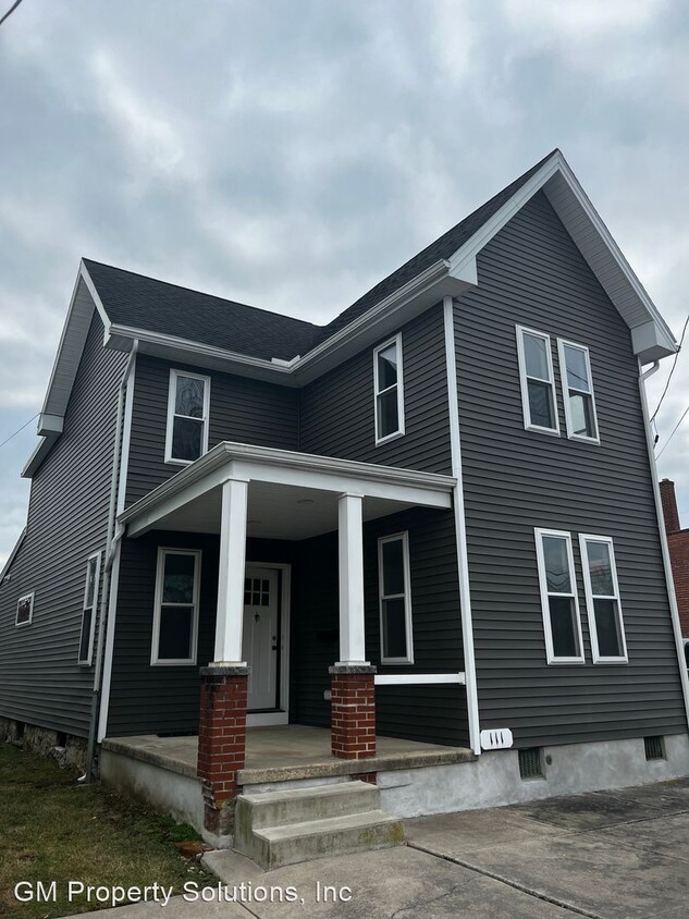Primary Photo - 3 br, 1.5 bath House - 111 Railroad Avenue