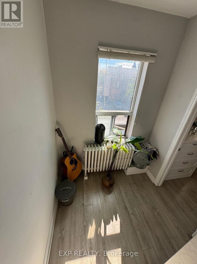 Photo du bâtiment - 1594 Dupont St